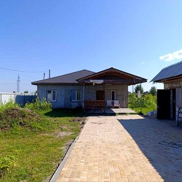Будинок в селі Зазимя