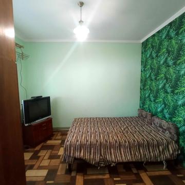 Романа Шухевича вул. (Курчатова), 7