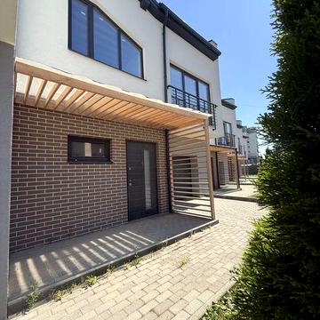 Продаж коготового котеджу на Галицькому перехресті