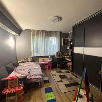 Продаж 2 кімн квартири з гаражем