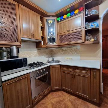 Продається 3-кімнатна квартира біля ріки