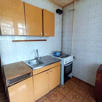 Впервые Продам 1-из.кв.4эт.9эт.д.2-балкона Залютино Холодная гора 10 м