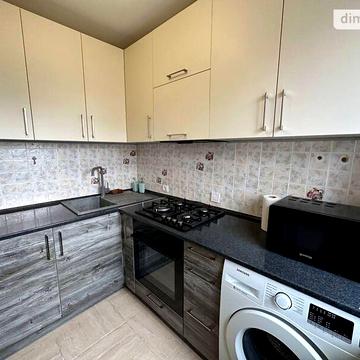 Довгострокова оренда 1к Квартира Торговиця (Живова Анатолія) вулиця