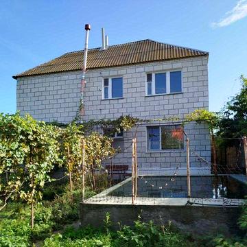 Продам будинок у центрі Молодіжного , з усіма зручностями