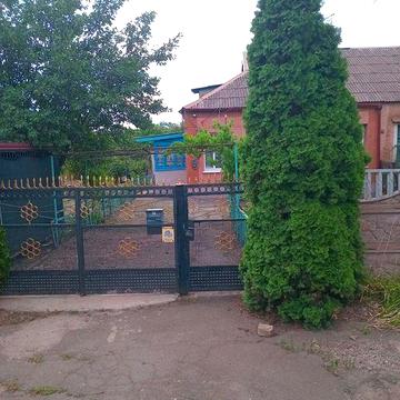 Продам 1/2 будинка.