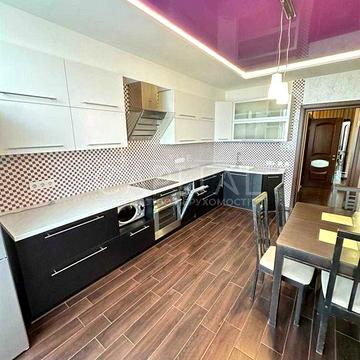 Оренда 2-к квартири в ЖК «Сонячна брама» 90 м² метро Васильківська