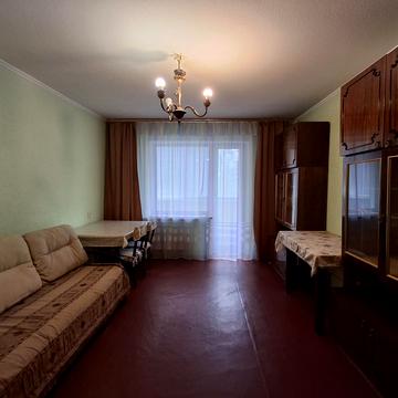 Ревуцького вул., 8