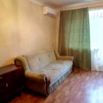 У продажу затишна квартира у Новобаварському районі.SR