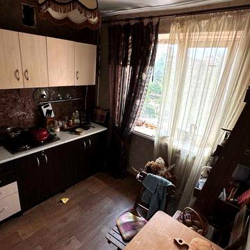 Продаж 3к. чешки на Подолі зуп.Б.Хмельницького 3 поверх 60м2