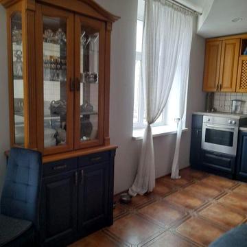 Центр !!! підходить під програми! 3кімн квартира  100 м   авт/опал.