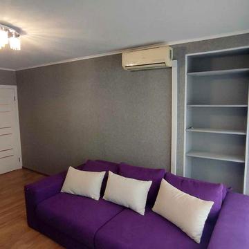 Оренда 1 кімнатної квартири: просп. В. Івасюка, 9А, Вид на ДНІПРО