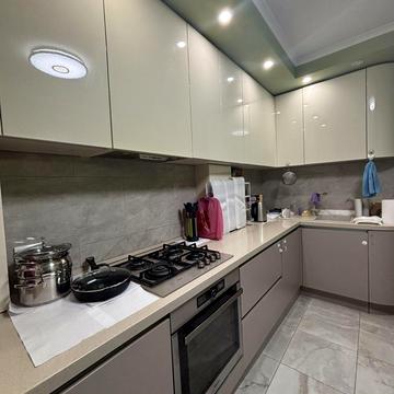 Володимирська вул., 48