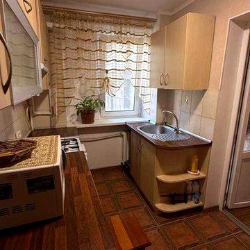 У продажу 2-кімнатна квартира по вул. Середня /Скісна, Молдованка.