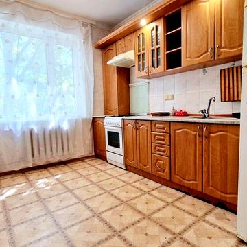 Здам 3кмн квартиру на Петропалівській