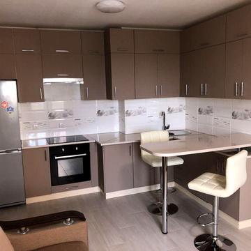 Пропоную в оренду2-х кімнатну кв.Проспект Академіка Глушкова 9Є