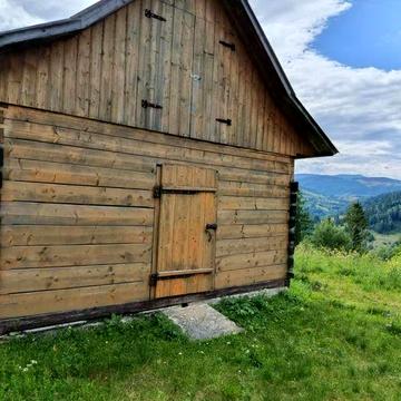Продається будинок із земельною ділянкою або будинок на розбір с.Шепіт