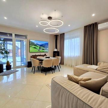 Продам дом с новым ремонтом Золотые Ключи