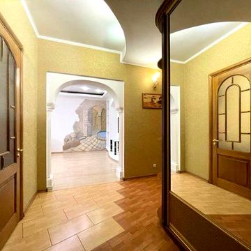 Продаж 3К квартири в Центрі