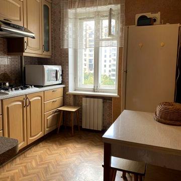 Двокімнатна квартира на Фурманова з косметичним ремонтом