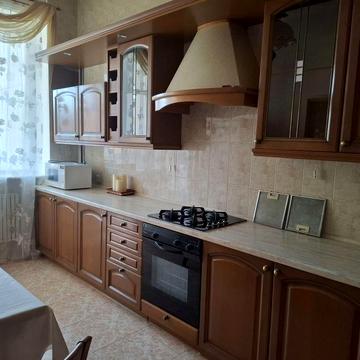 Сдам 3 ком квартиру на улице Довженко в доме Каркашадзе!