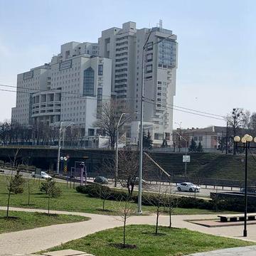 Оренда квартири без ремонту м. Берестейська
