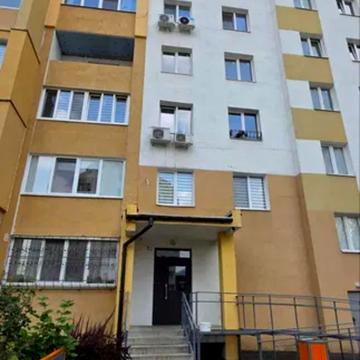 Льва Ландау просп. (50-річчя СРСР), 52