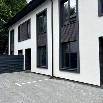 Продаж таунхаусу біля парку «Незнайка»