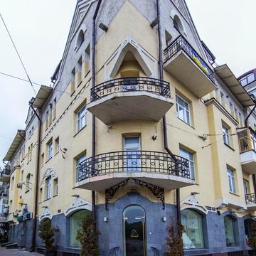 Івана Мазепи вул. (Січневого Повстання), 18/29