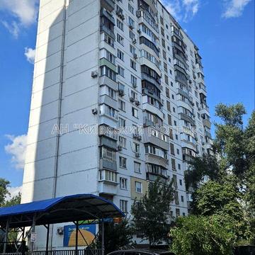 Володимира Івасюка просп. (Героїв Сталінграду), 49