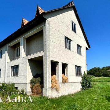 Продам 2-поверховий будинок в с.Нігин