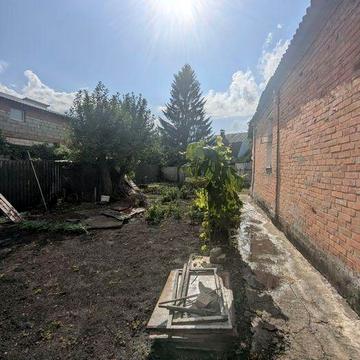 Дом  Ново-Западный п.1/2 с своим отдельным двором.