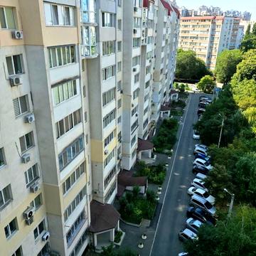 Добровольців вул. (Маршала Говорова), 3