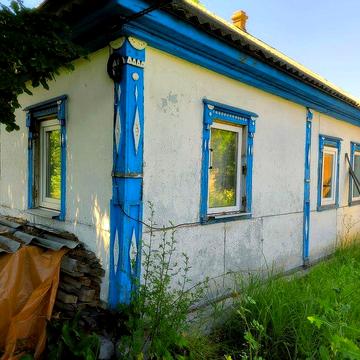 Продам жилий,деревяний будинок та 68сот.В с.Королівка