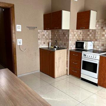 Оренда квартира 2 кім. Позняки Київ, Пчілки 2б. метраж 66 м.