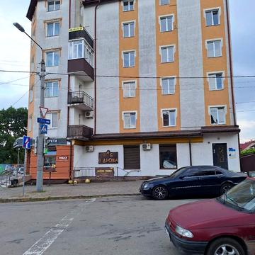 Євгена Коновальця вул., 264е