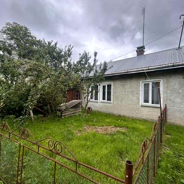 Продається 2- кімнатна квартира