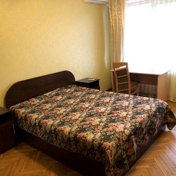 Оренда 3х кімнатної на Печерську по Провулку Бастіонному 9