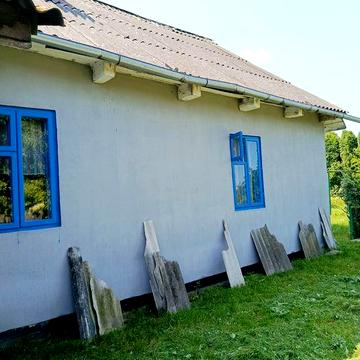 Частина будинку у казковому мальовничому місці + 1 гектар землі
