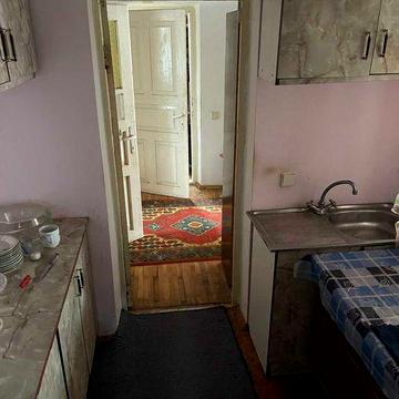 Будинок, 65 м кв + 50сот землі біля хати