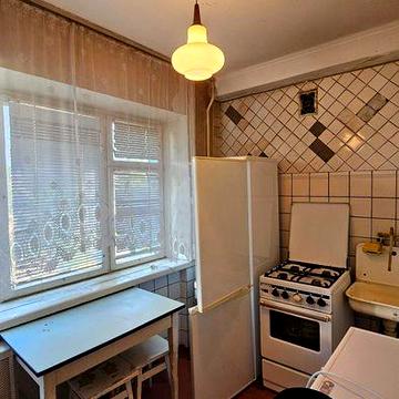 Продам 2-кімнатну Вітряні гори!