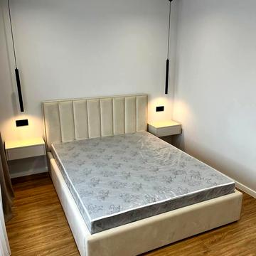 Студентська вул., 24