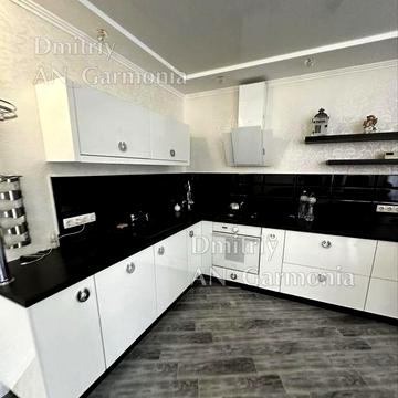 3-к Центр , Закрытый двор