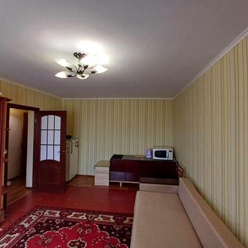 Глобинська вул. (Маршала Батицького), 10