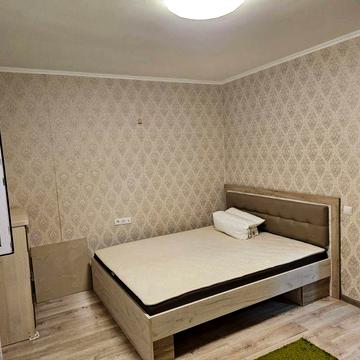 Сдам 2 комнатную квартиру на Таирова.