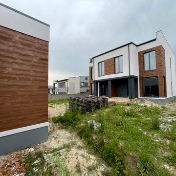 Продаж Трикімнатного котеджу на Макарова