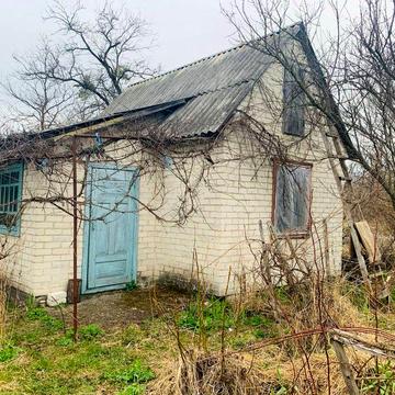 Продаж дачі в масиві «Калина», район, що активно забудовується.