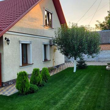 Продаж 3к Дім Василя Сильвестрова (Серафимовича) вулиця