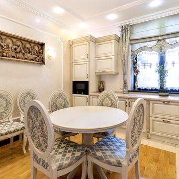 Харківська вул., 27