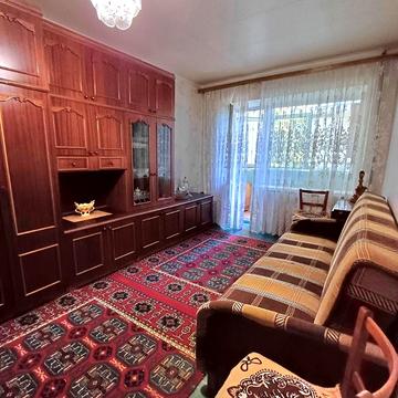 Богдана Хмельницького просп. (Героїв Сталінграда), 140г