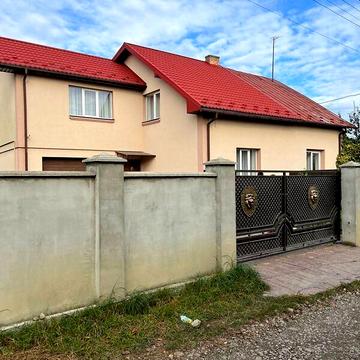 Продаж 3к Дім Вербова вулиця